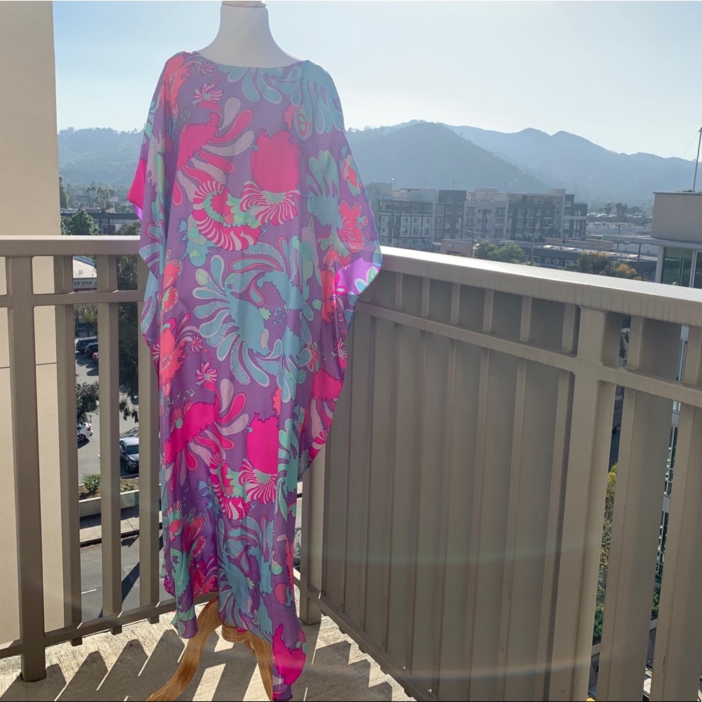 Vintage 1970’s Gorgeous Psychedelic Caftan